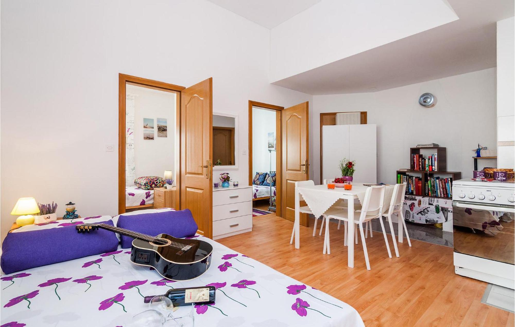 Nice Apartment In Vinjerac With Kitchen エクステリア 写真