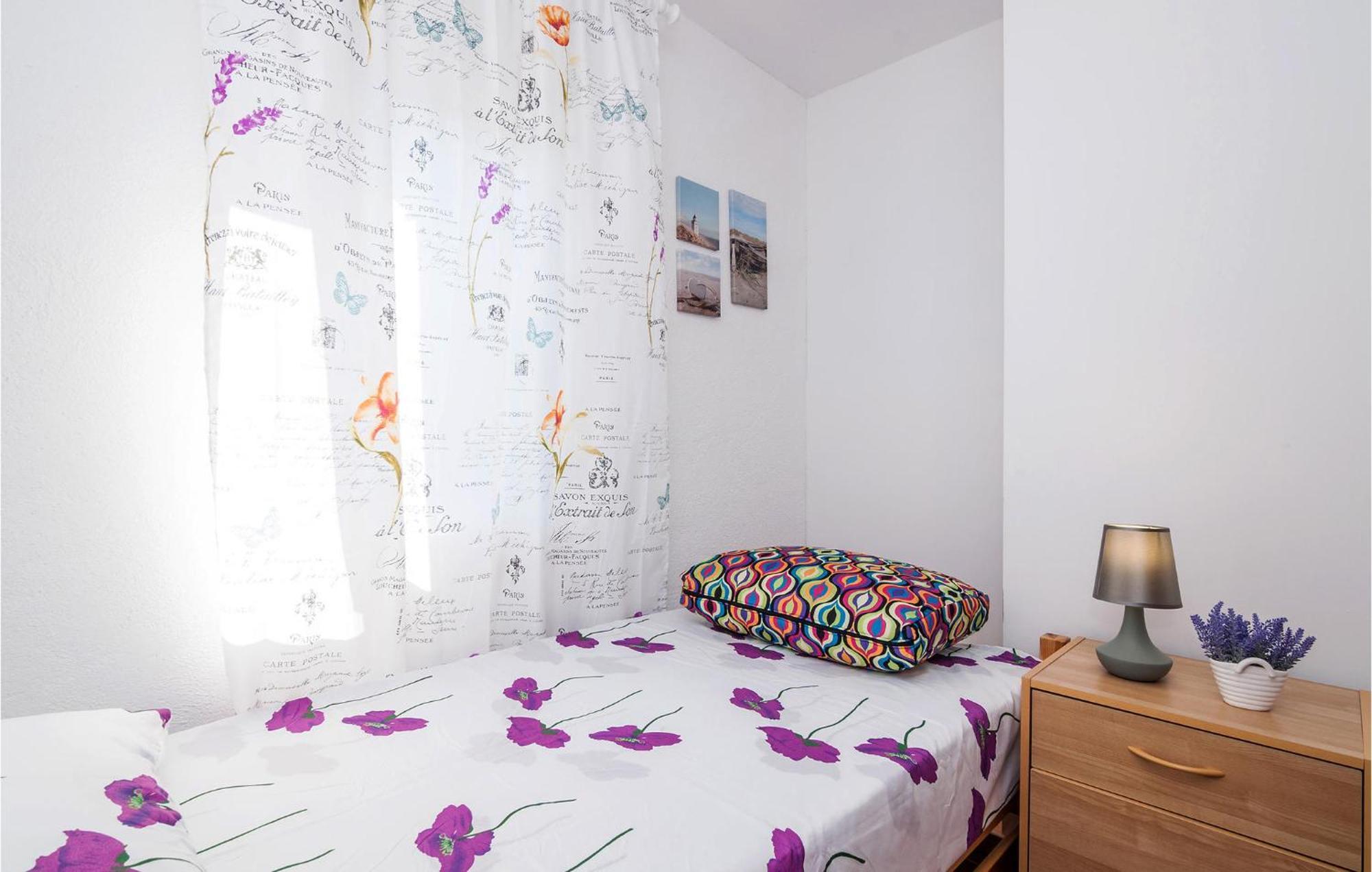 Nice Apartment In Vinjerac With Kitchen エクステリア 写真